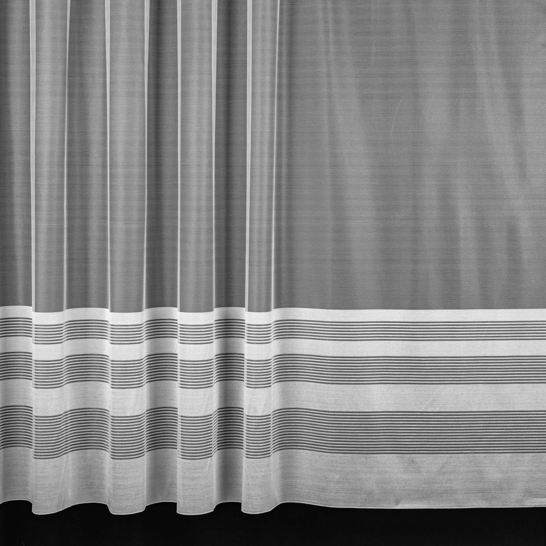 Berk BT žakárová záclona LINEA 2504, proužkovaná, s olůvkem, bílá, výška 160cm (v metráži)