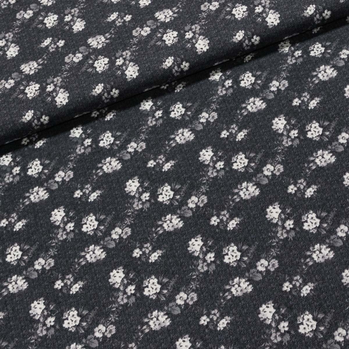 Bavlněná riflovina (denim, džínovina) SP-23005 bílé květiny na modré, š.145cm (látka v metráži)