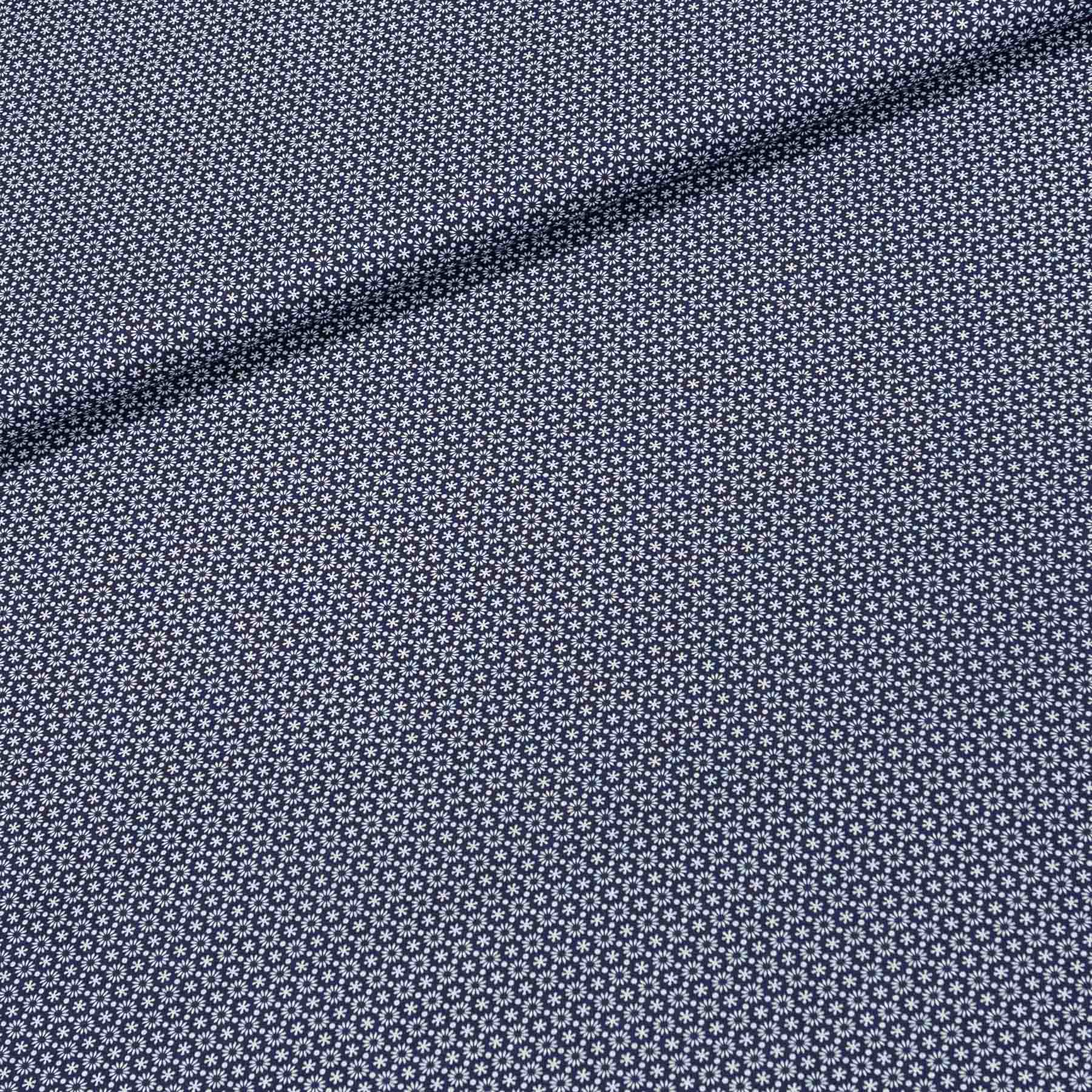 Levně Bavlněné plátno 103000/2088 BLUE, bílé kvítky na tmavě modré, š.140cm (látka v metráži)