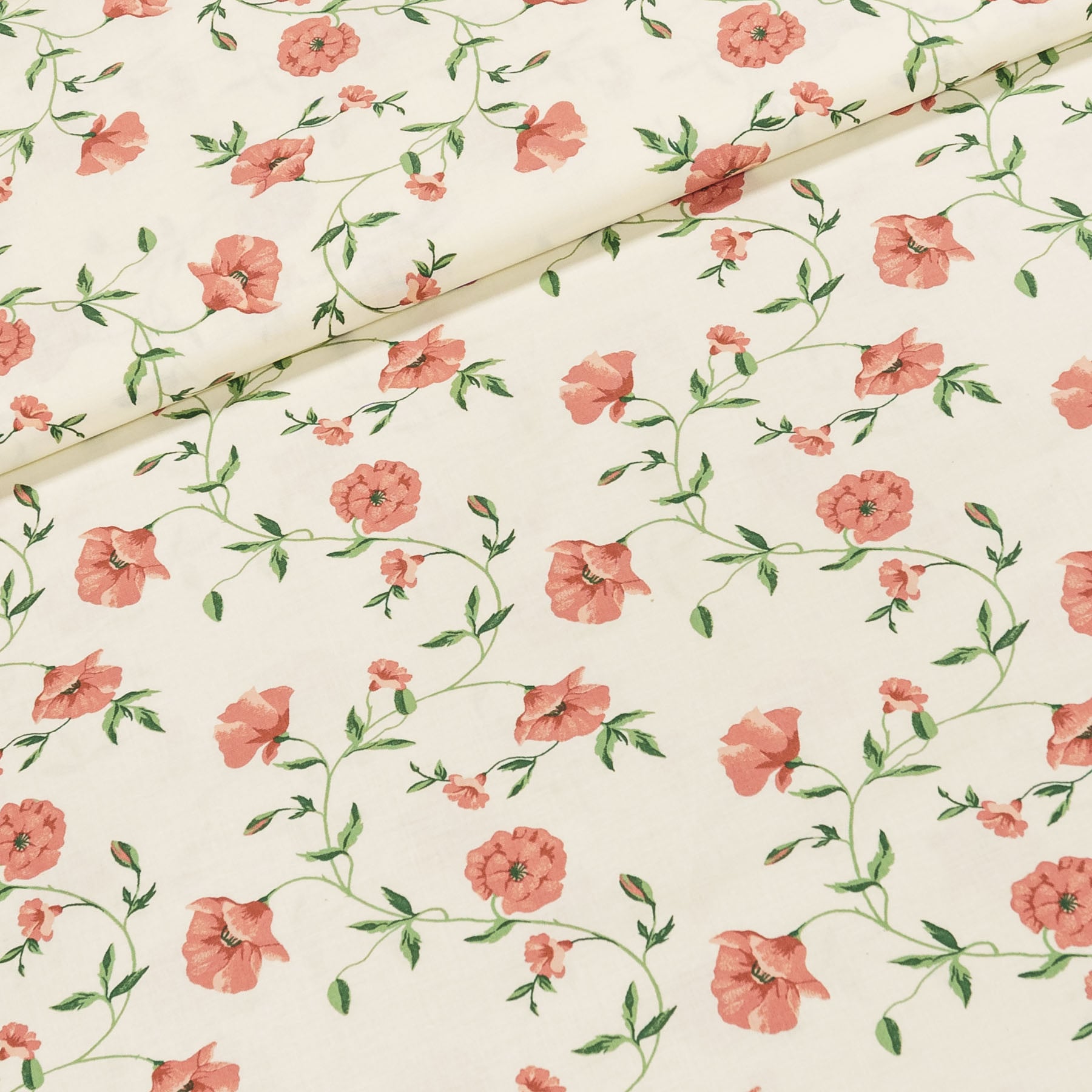 Bavlněné plátno 1478115-18, červené popínavé růže na krémové š.150cm (látka v metráži)