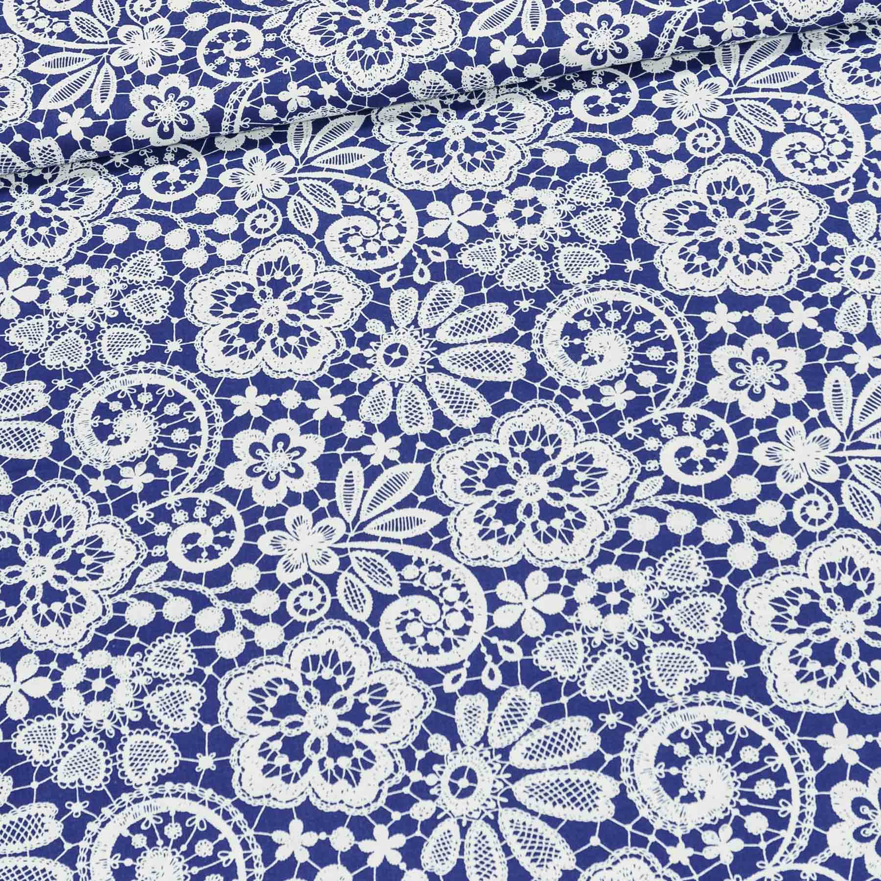 Bavlněné plátno 213599-10, krajkový vzor na tmavě modré, š.150cm (látka v metráži)