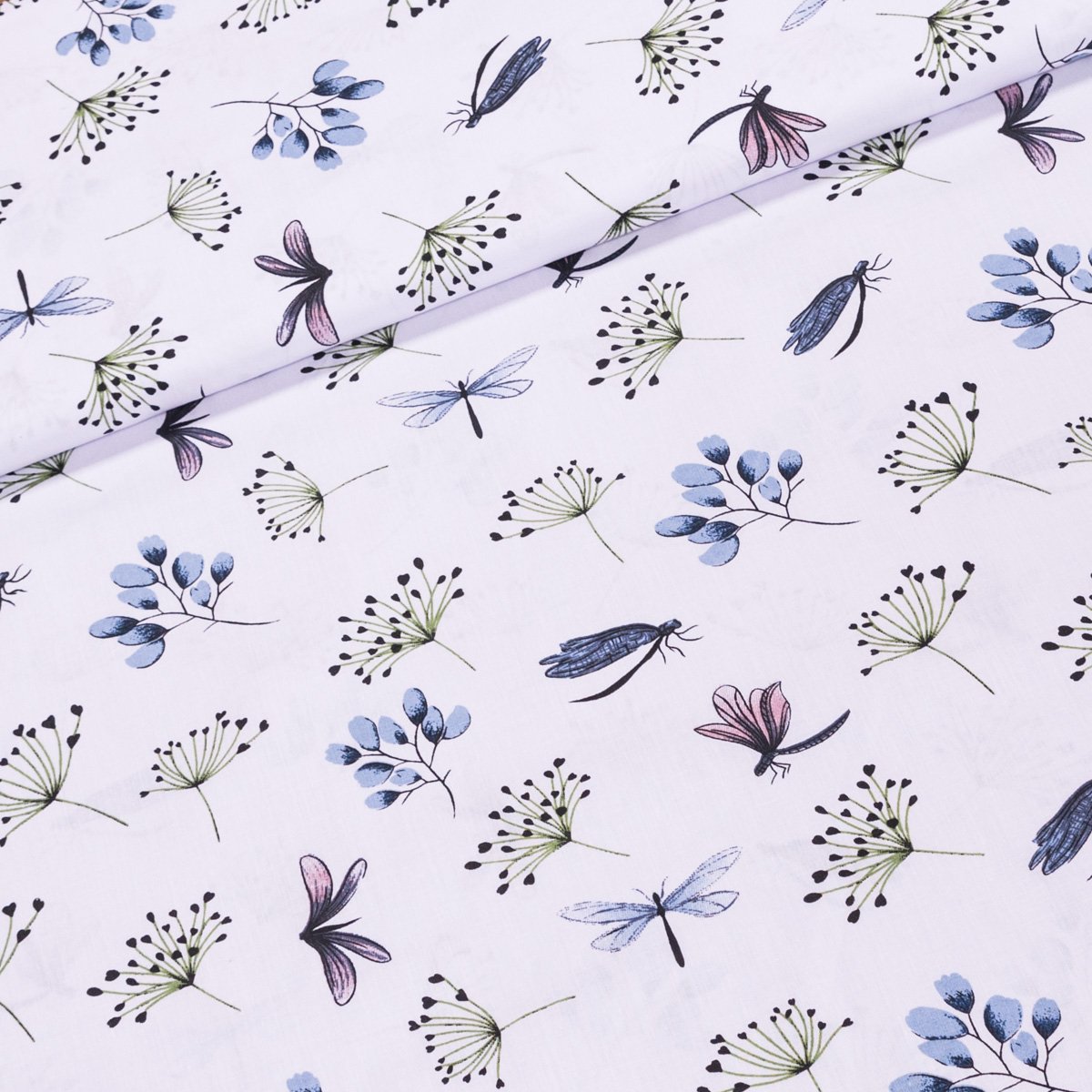 Bavlněné plátno ANIKA vážky a větvičky, modrá, š.160cm (látka v metráži)