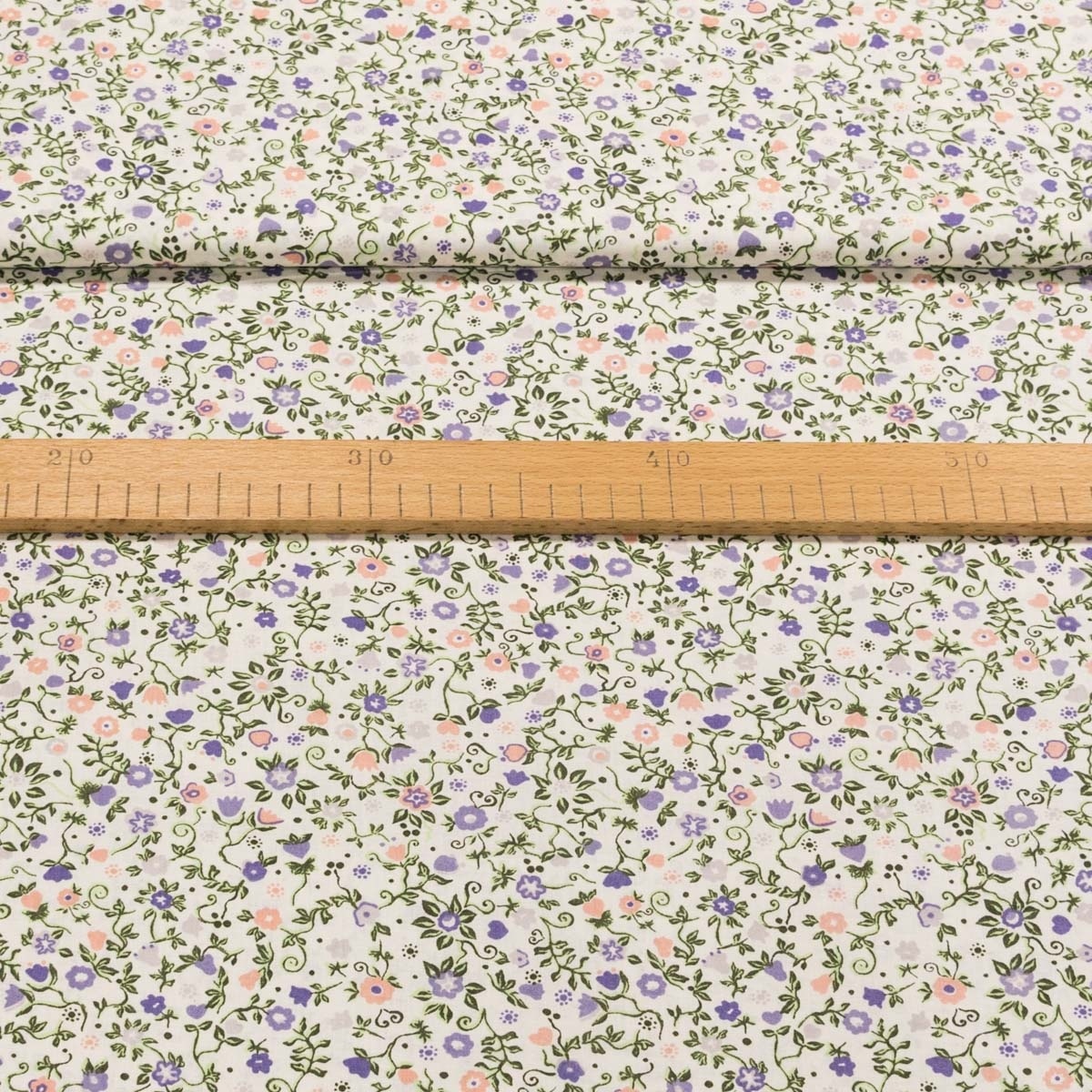 Bavlněné plátno D0863, lososové a fialové kvítečka na bílé, š.150cm (látka v metráži)