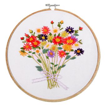 Vyšívací sada s předtištěným motivem 380732/3, kytice (rámeček, předtisk, jehly a příze), průměr 20,2cm