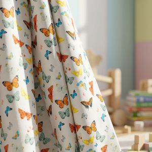 Zatemňovací / termoizolační závěs dětský, blackout 10127-3, barevní motýlci na bílé, šířka 150cm (látka v metráži)