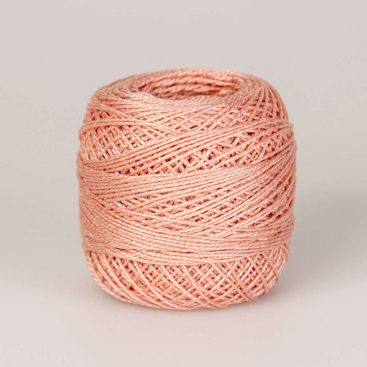 Niťárna Česká Třebová Háčkovací / vyšívací příze PERLOVKA 752 starorůžová, jednobarevná, 10g/85m