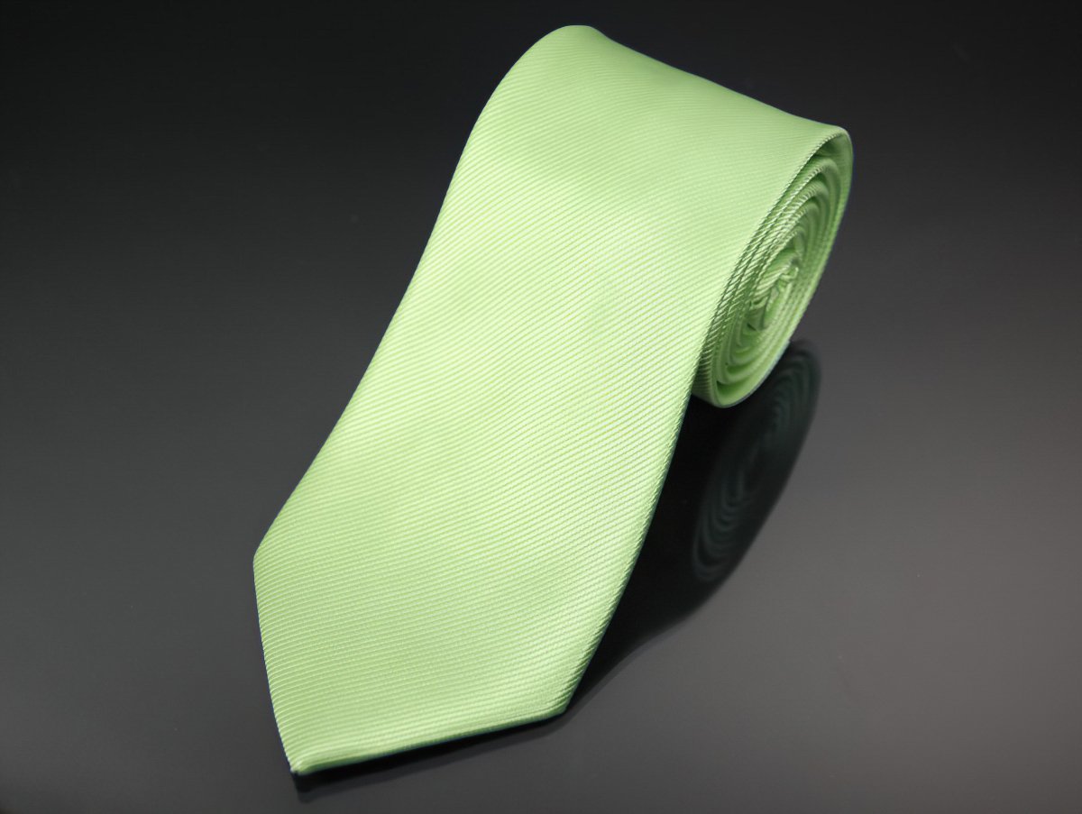 Kravata pánská AMJ jednobarevná KU0006, světle zelená