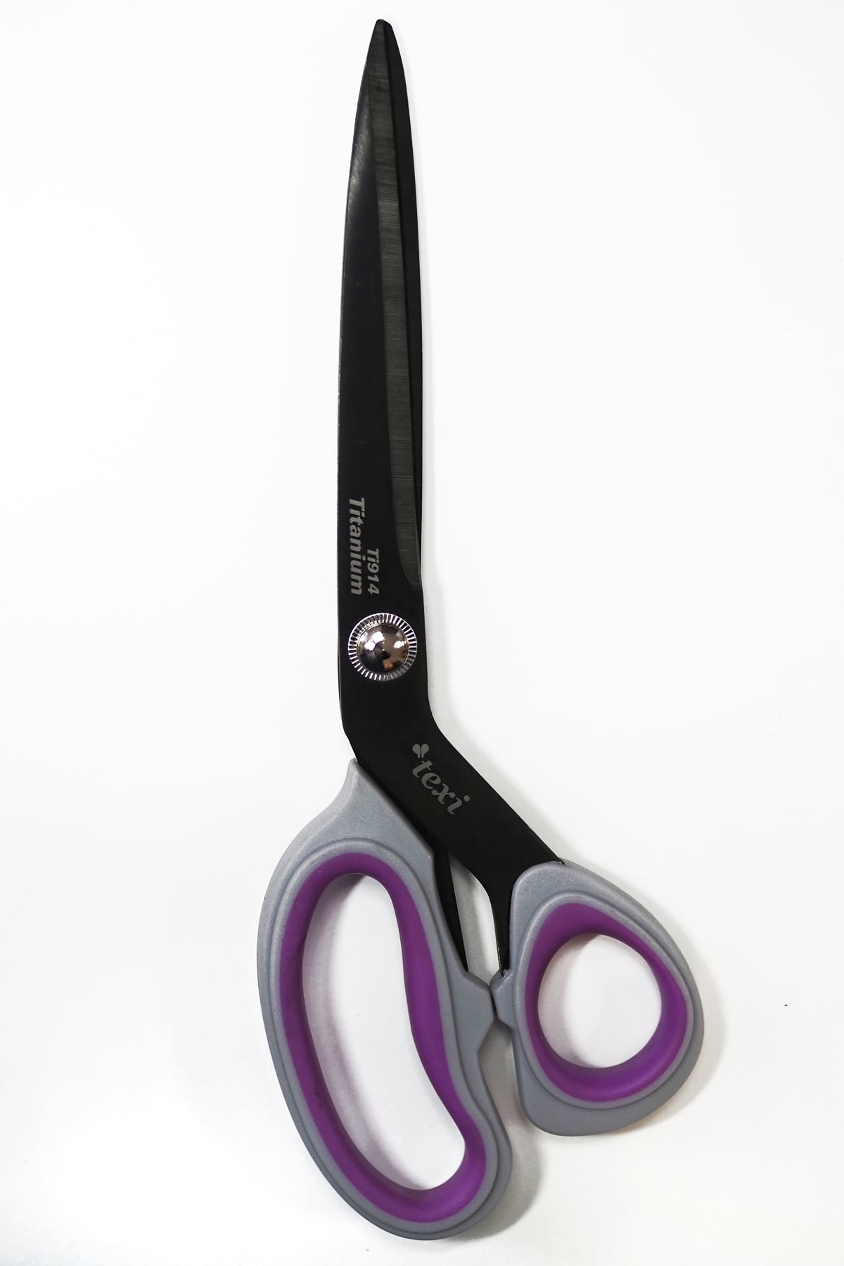 Krejčovské nůžky TEXI TITANIUM Ti914, s ergonomickou rukojetí, délka ostří 11,5cm, celková délka 23,5 cm