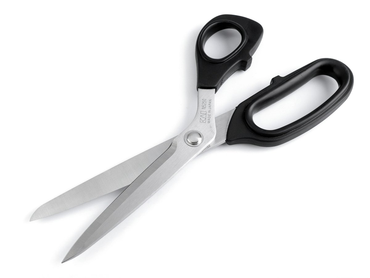 KAI profesionální krejčovské nůžky KAI N5210 KE, nožové ostří, s ergonomickou rukojetí, délka 21cm (8")