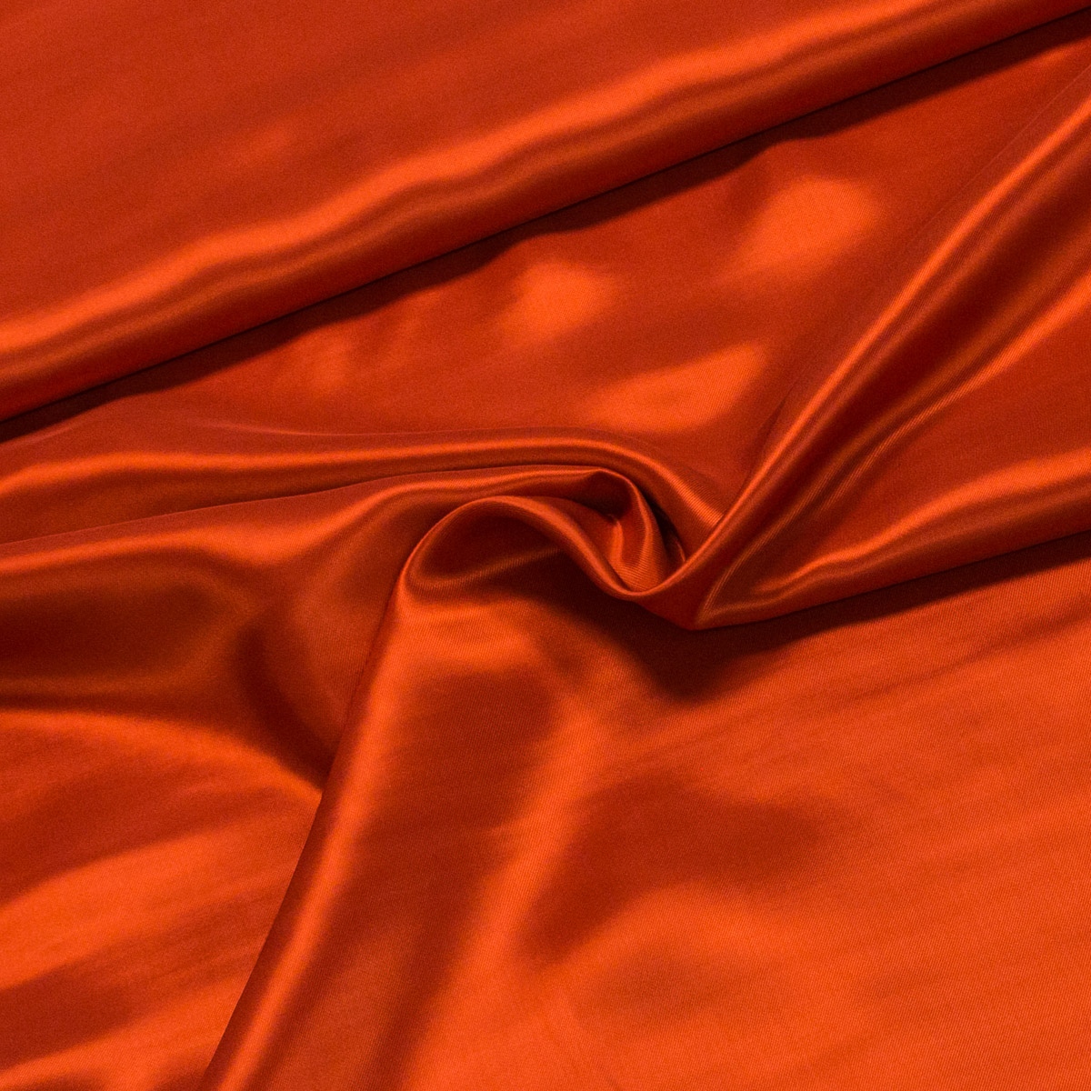 Podšívka viskózová jednobarevná, saténová oranžovo-rezavá, š.140cm (látka v metráži)