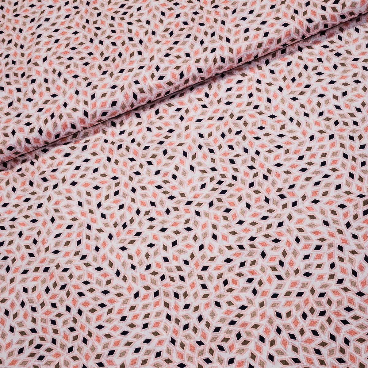 Polyesterový úplet J-2101/2 lososové a béžové střípky, š.150cm (látka v metráži)