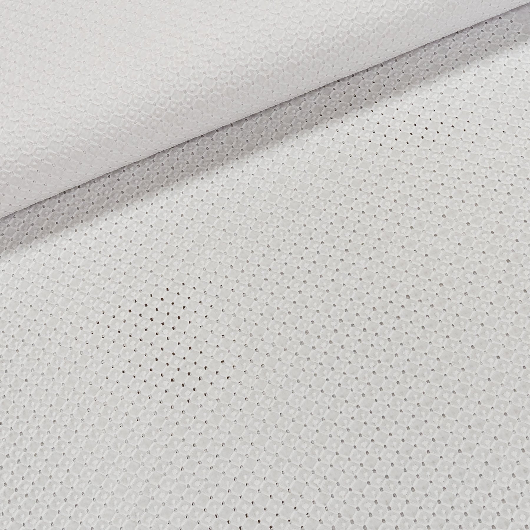 Šatovka MADEIRA Q11072-550, vyšívaná bílá, š.135cm (látka v metráži)