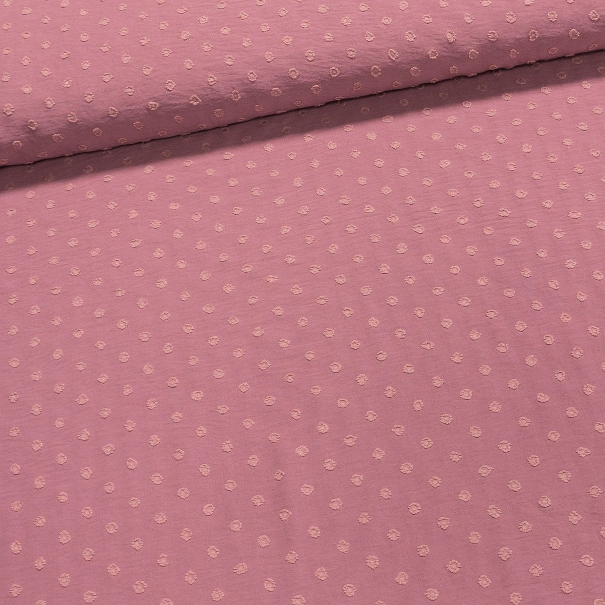 Šatovka polyesterová JACQUARD RIVERA 3, starorůžová, vystouplý puntík, š.150cm (látka v metráži)