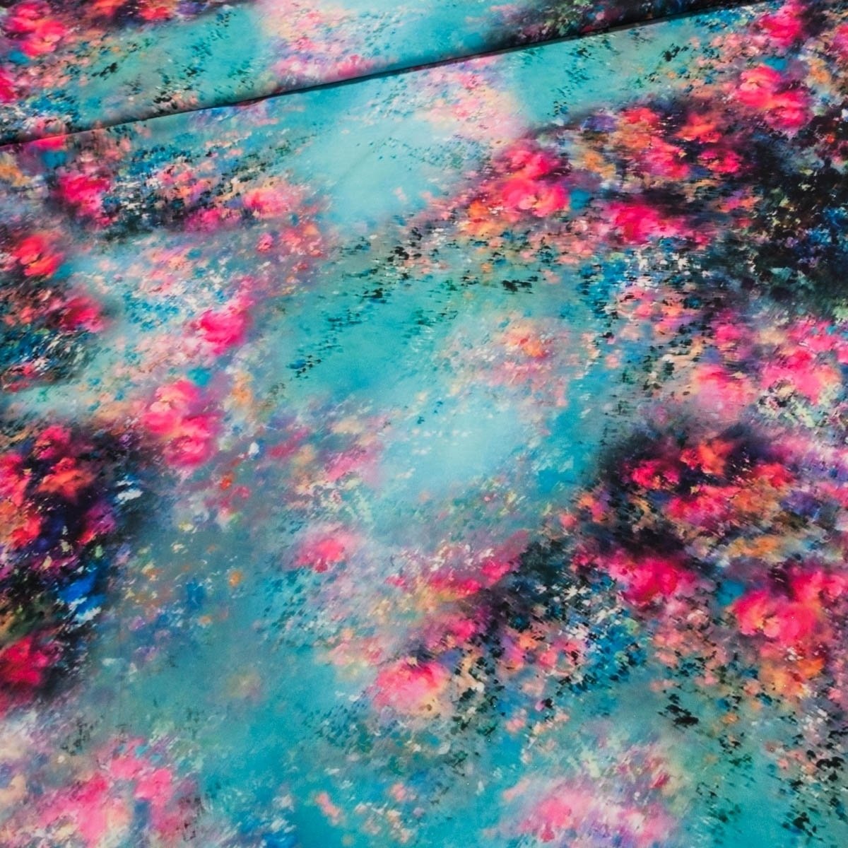 Šatovka / polyesterové hedvábí 7074/01 extra tisk, aqua květy, růžovo-tyrkysové, š.145cm (látka v metráži)