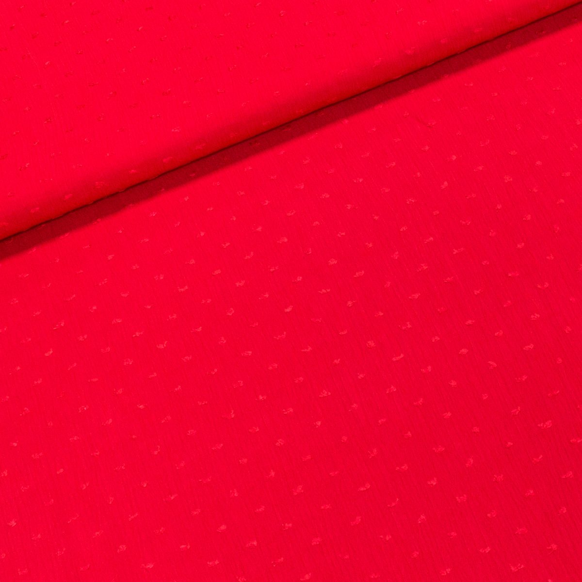 Šatovka viskózová kreš 22370, červená, vystouplé nopky, š.135cm (látka v metráži)