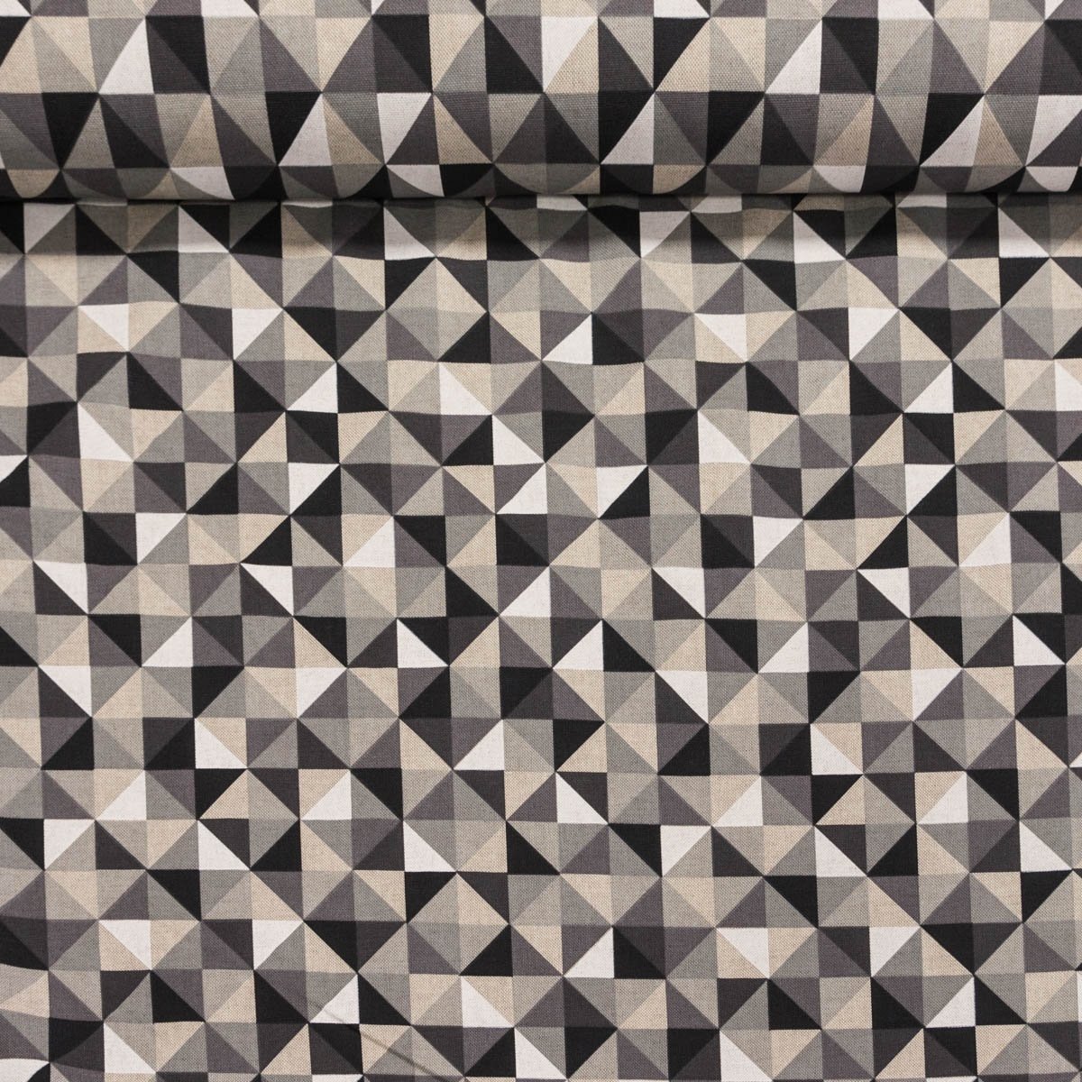 Směsové plátno 104530-1998 650/1 šedé a černé trojúhelníky, š.140cm (látka v metráži)