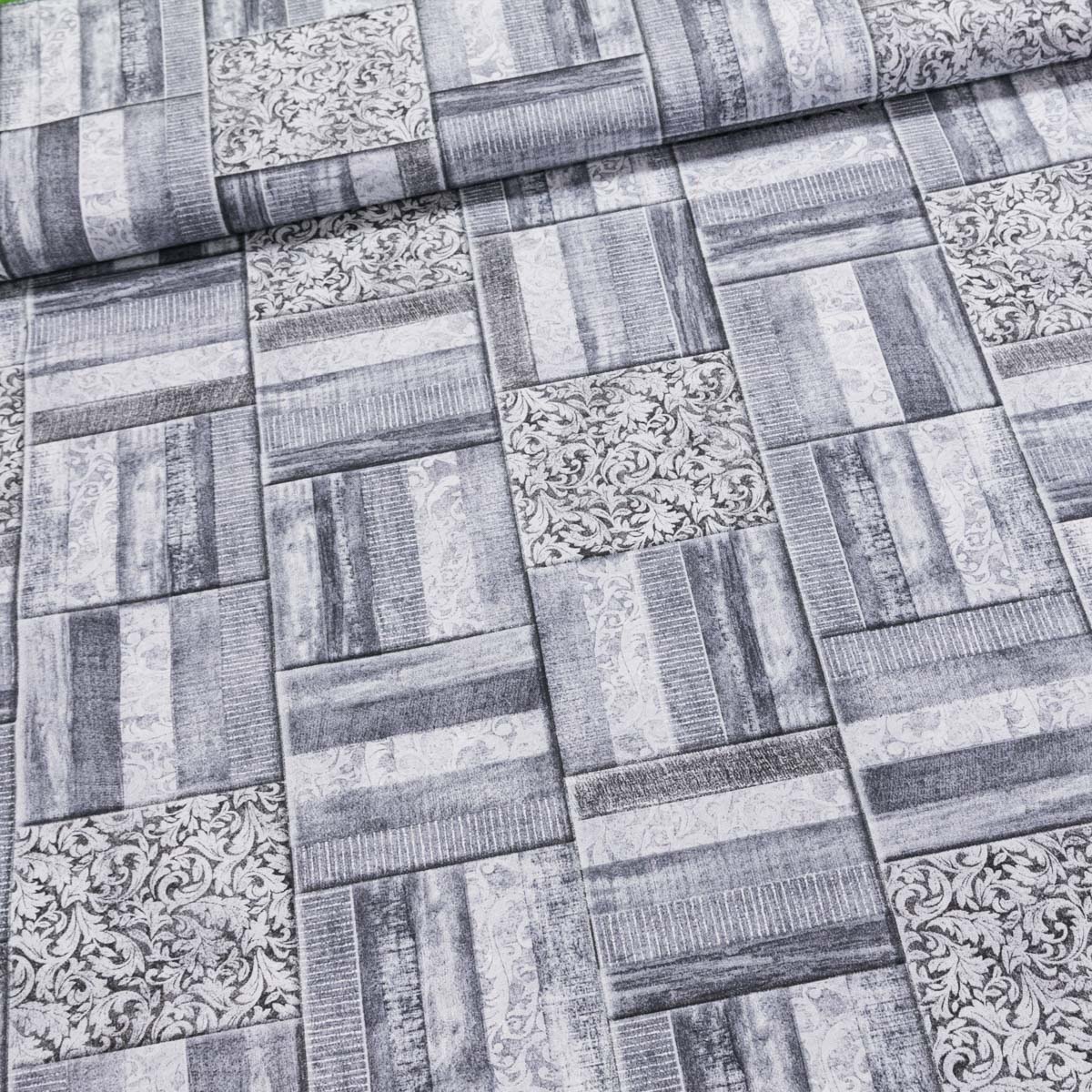 Směsové plátno TILE, vzorované parkety, šedá, š.140cm (látka v metráži)