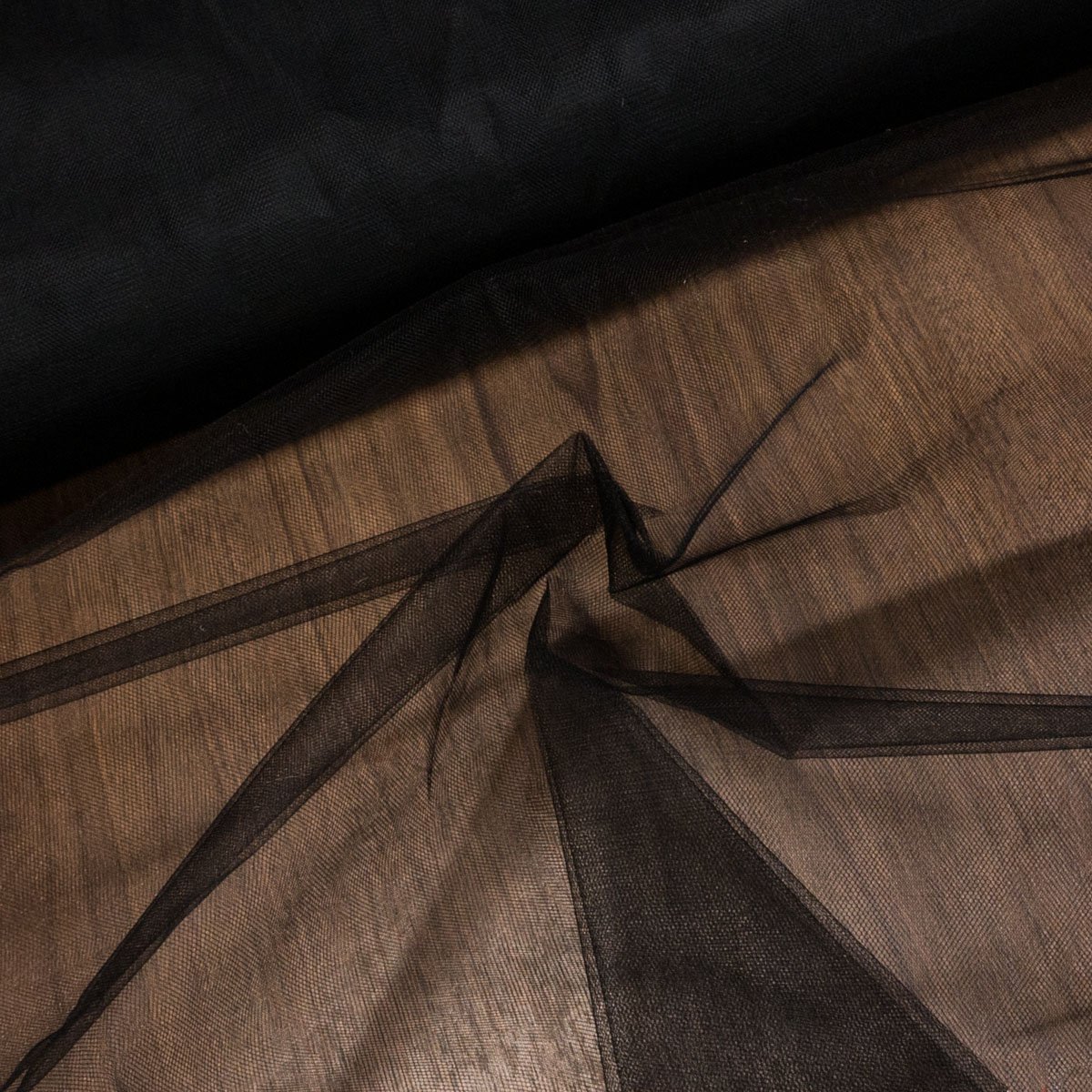 Stoklasa Tyl jemný oděvní na závoje, jednobarevná černá, š.160cm (látka v metráži)