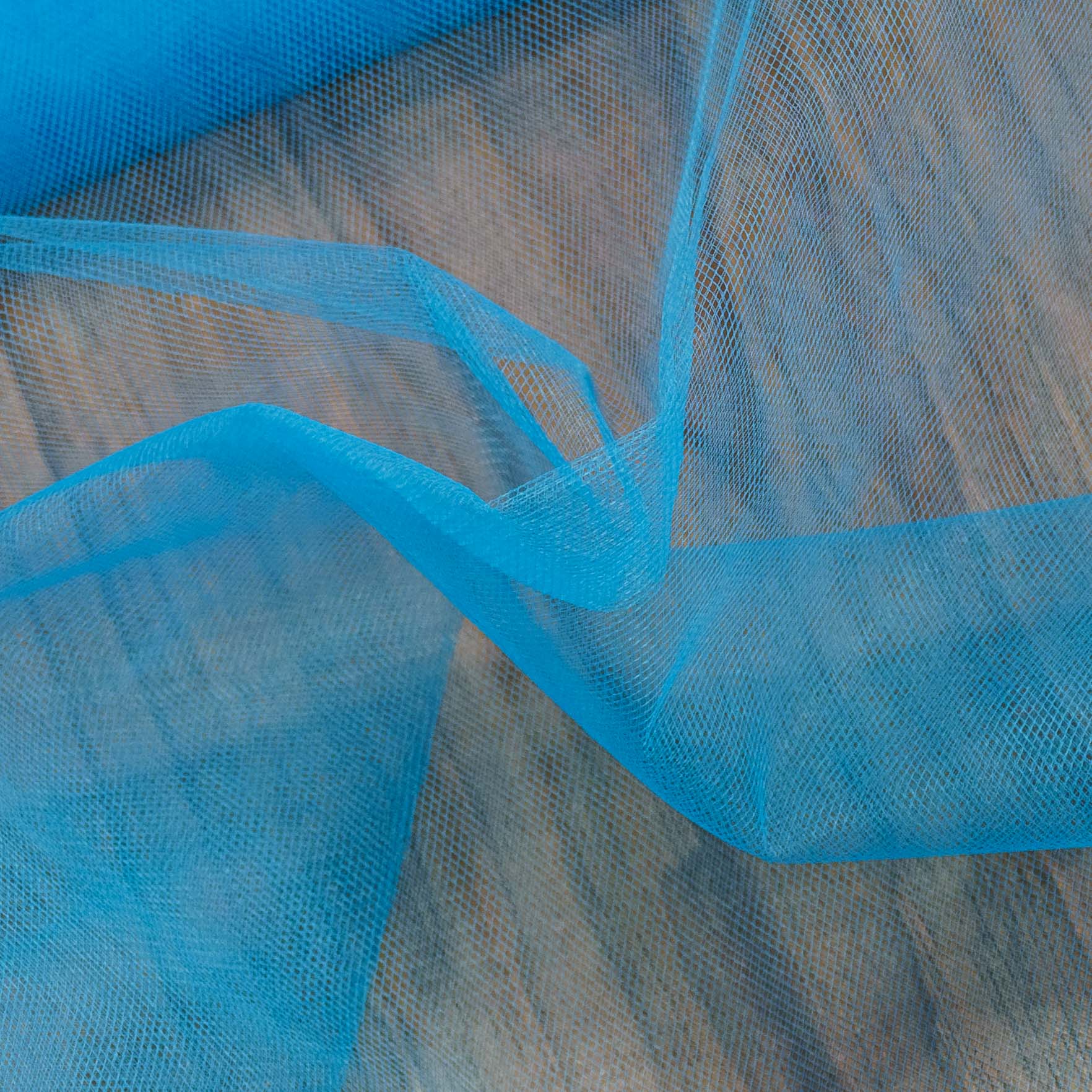 Tyl jemný oděvní na závoje 380492/11, jednobarevná modrá azurová, š.160cm (látka v metráži)