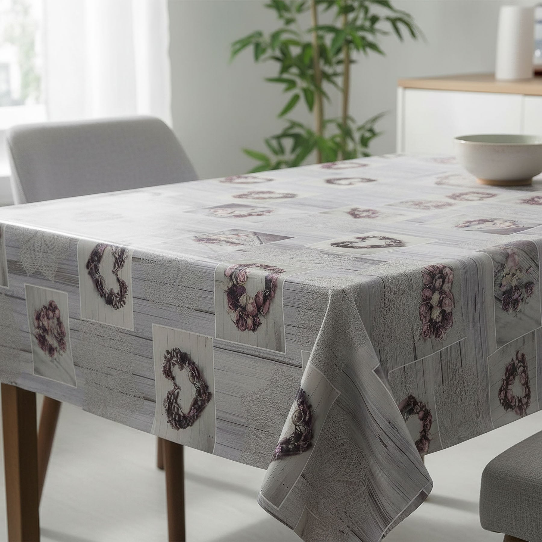 RexDeco ubrus PVC s textilním podkladem 115-1, krajka a srdce na dřevě, šedá, š.140cm (metráž)