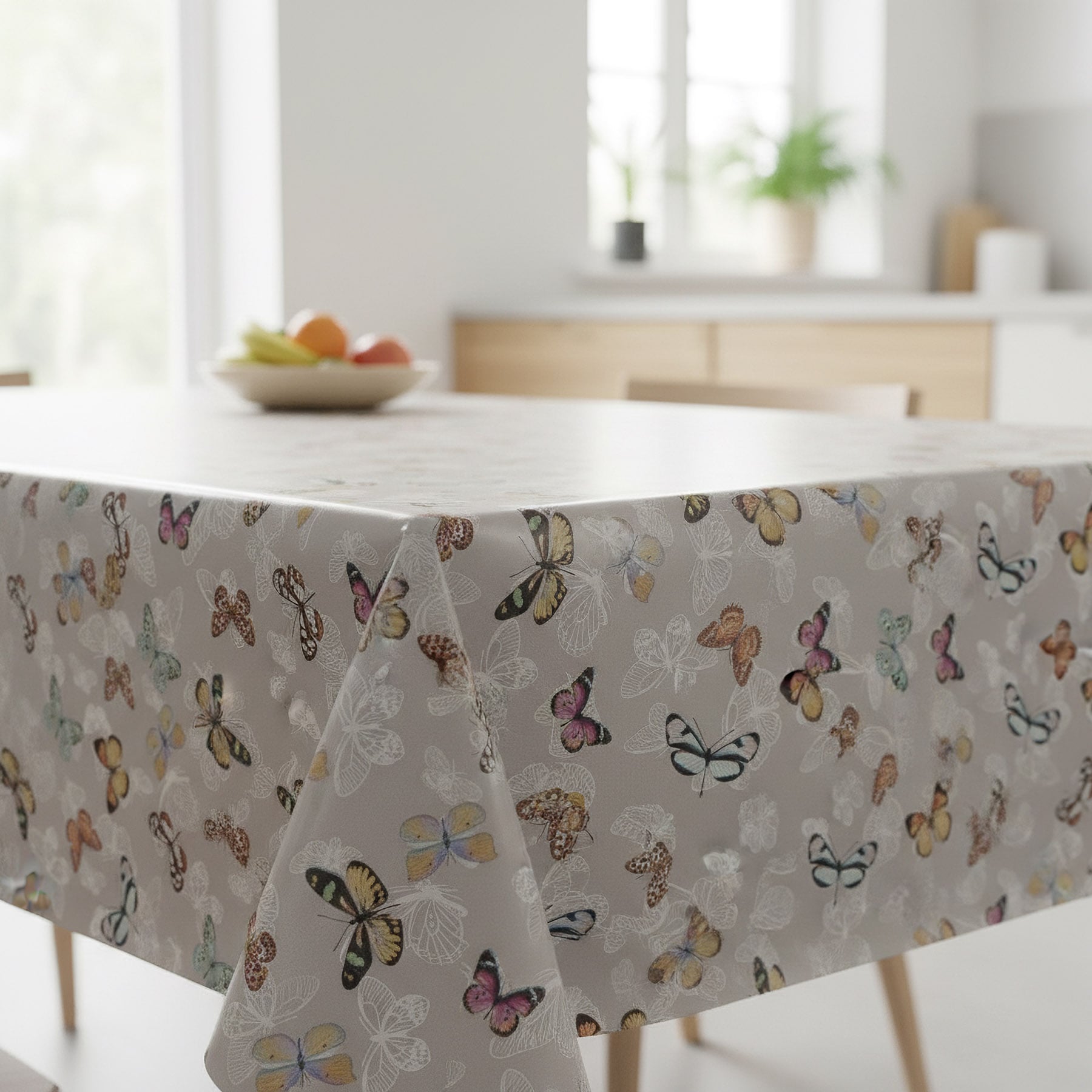 Kubík ubrus PVC s textilním podkladem 607-1, barevní motýli, šedá, š.140cm (metráž)