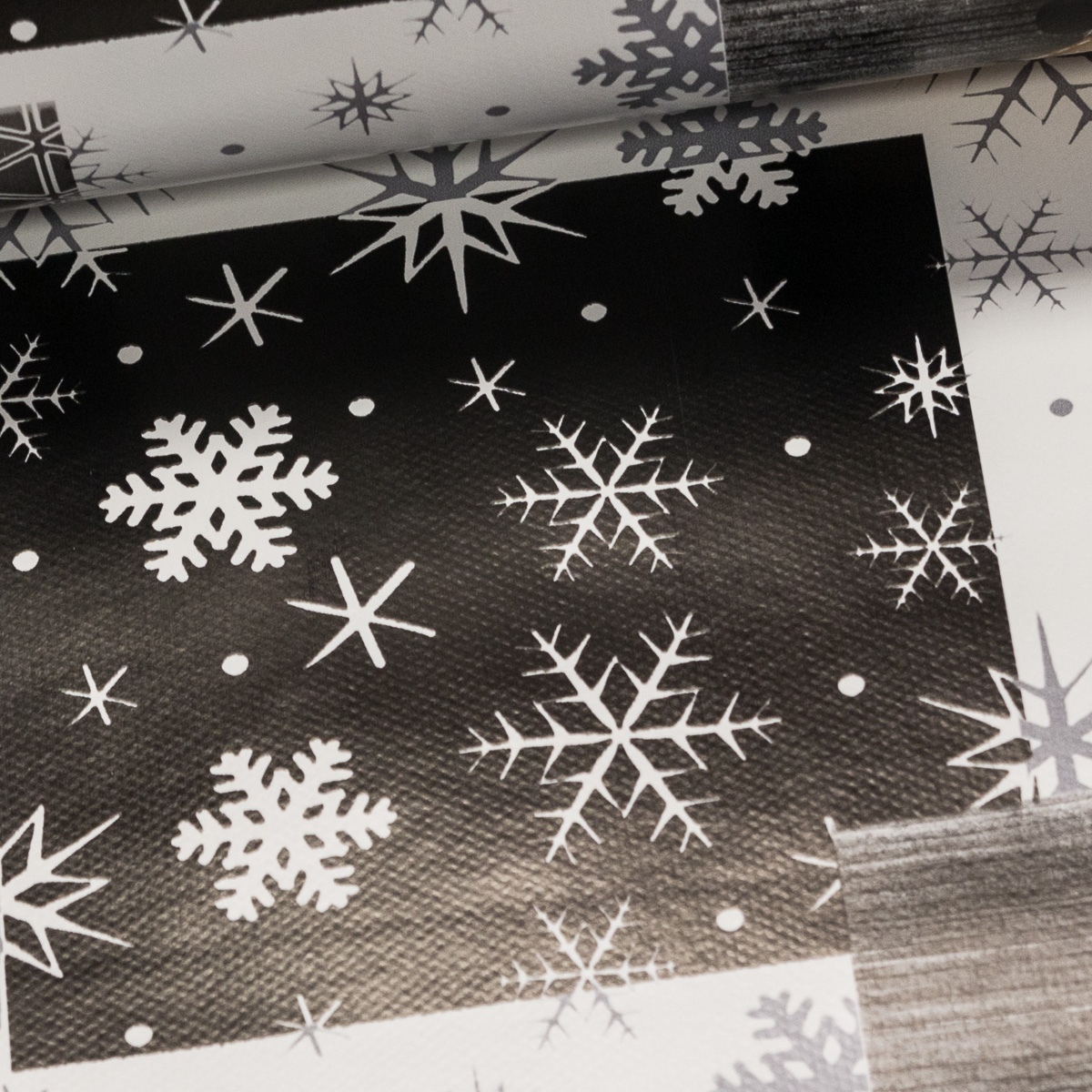 Ergis ubrus PVC s textilním podkladem vánoční 1033-2 vánoční čtverce s vločkami, zlatá š.140cm (metráž)