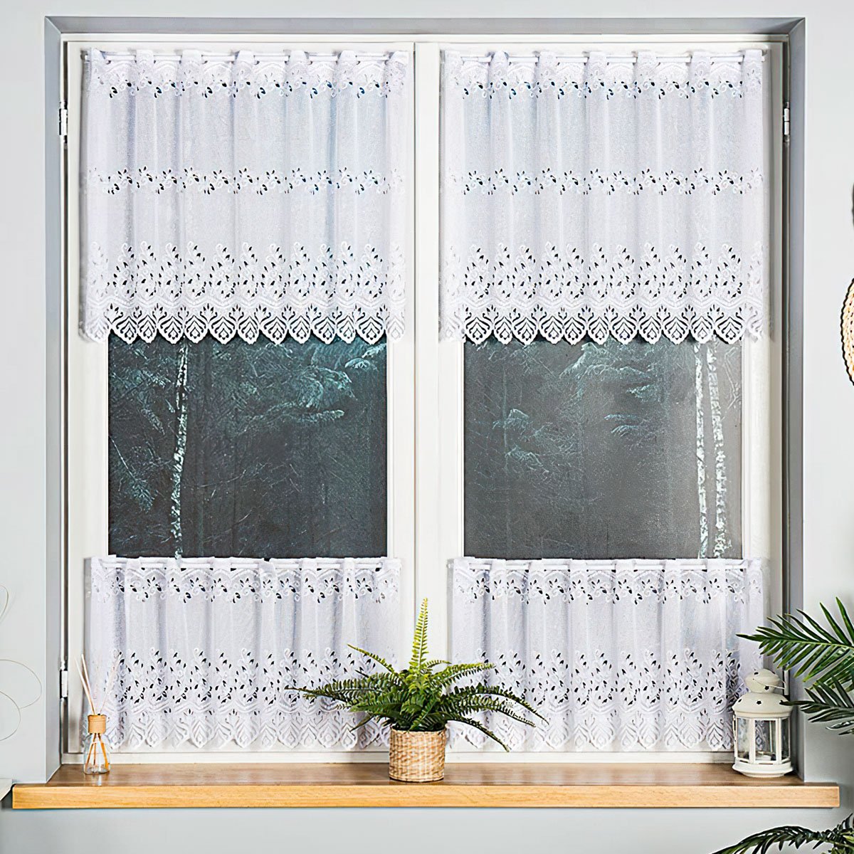 Buona Ventura Vitrážová záclona žakarová 18534, lístečky, s bordurou, bílá výška 40cm (v metráži)