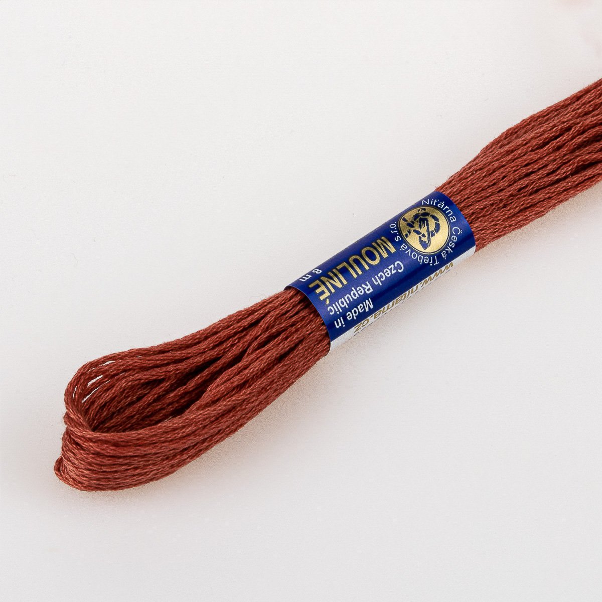 Niťárna Vyšívací příze MOULINE / MULINKA 7372 vínově hnědá, jednobarevná, 2g/8m