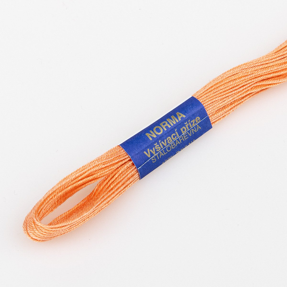 Niťárna Vyšívací příze NORMA / BAVLNKA 2332 korálová růžovo-oranžová, jednobarevná, 1,5g/15m