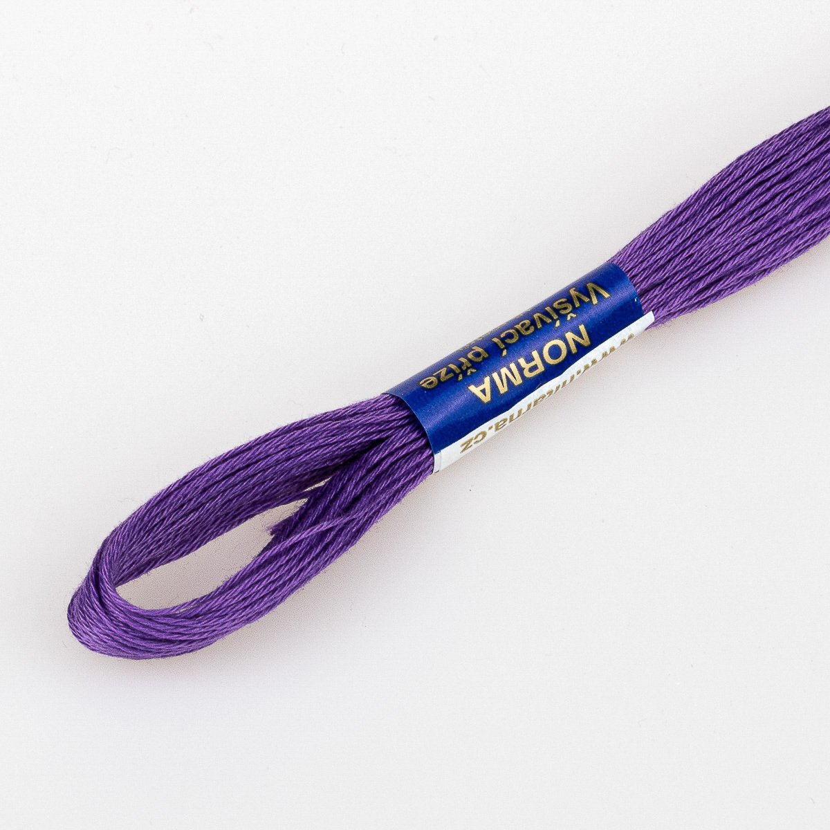 Niťárna Vyšívací příze NORMA / BAVLNKA 4452 středně fialová, jednobarevná, 1,5g/15m