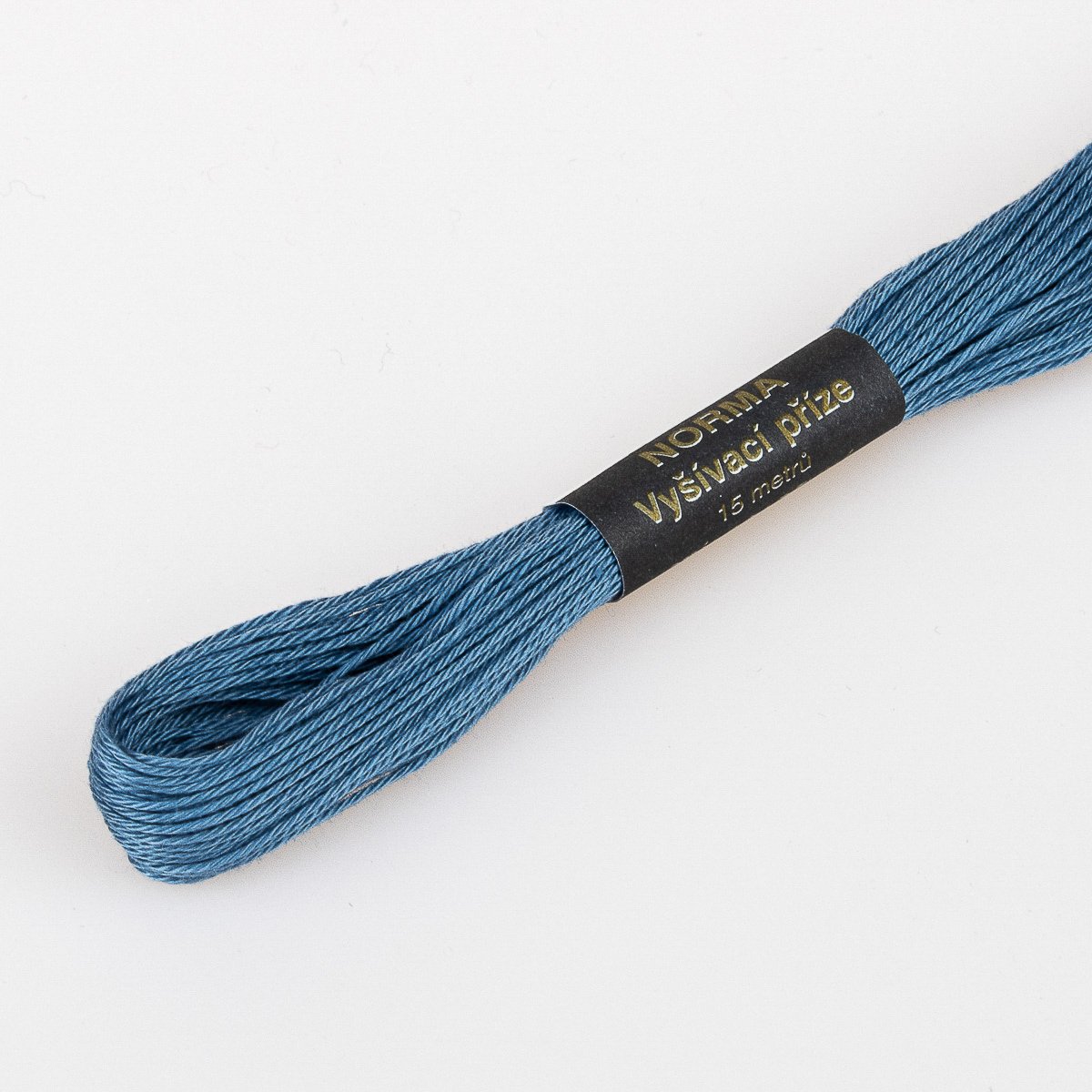 Niťárna Vyšívací příze NORMA / BAVLNKA 5862 ocelová modř (modrá), jednobarevná, 1,5g/15m