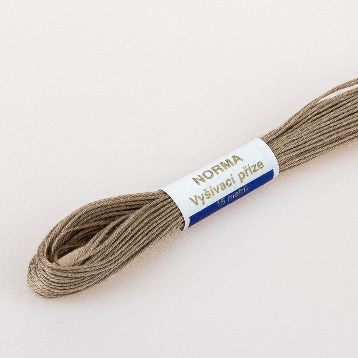 Niťárna Vyšívací příze NORMA / BAVLNKA 7332 světle béžová, jednobarevná, 1,5g/15m