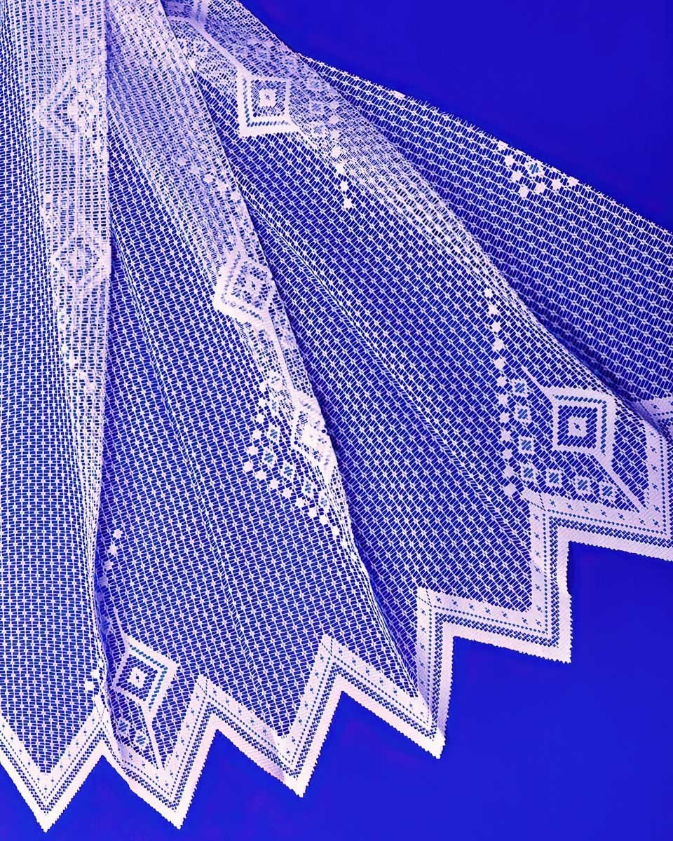 Českomoravská textilní žakárová záclona V901 geometrický vzor, bílá, výška 250cm (v metráži)